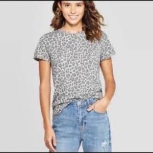 🐆CHEETAH PRINT TOP!! size S, very comfy, WORN ONCE🐆
